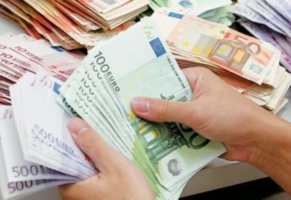 Rritja e menjehershme e valutave te huaja: Si nis java per Euron, Paundin dhe Dollarin